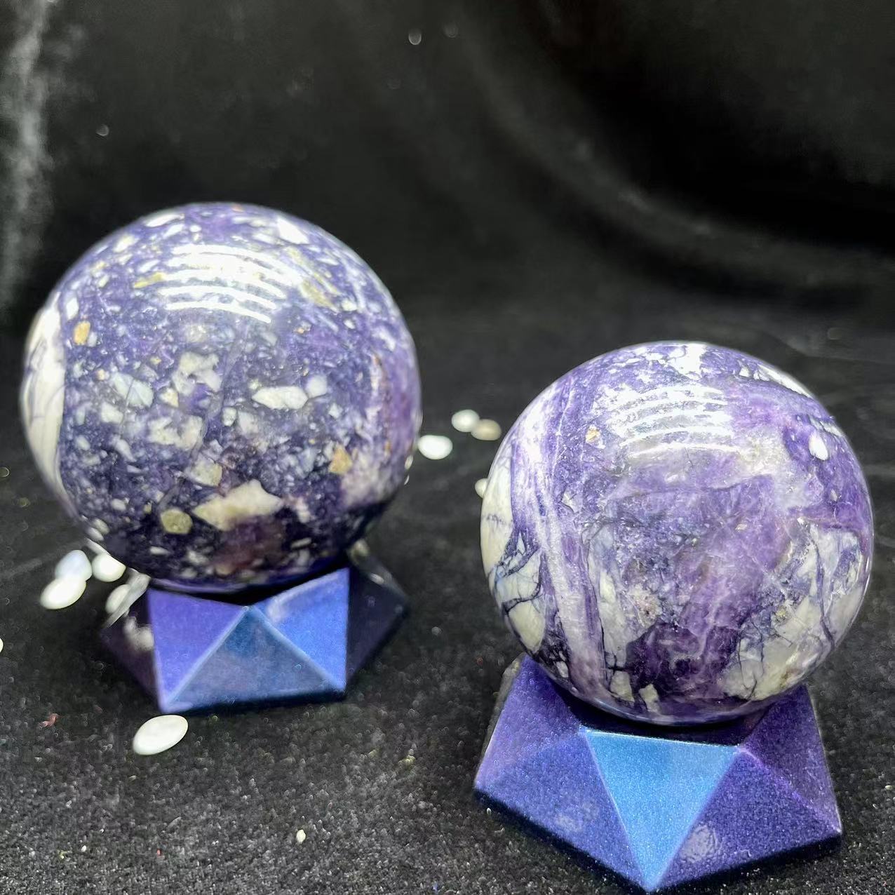 Violets Sphere