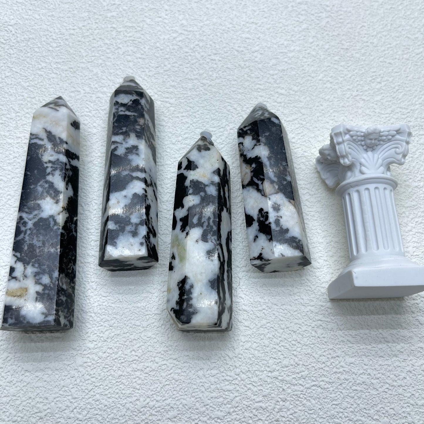 Black and White Zebra Stone Point