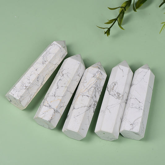 Howlite Point